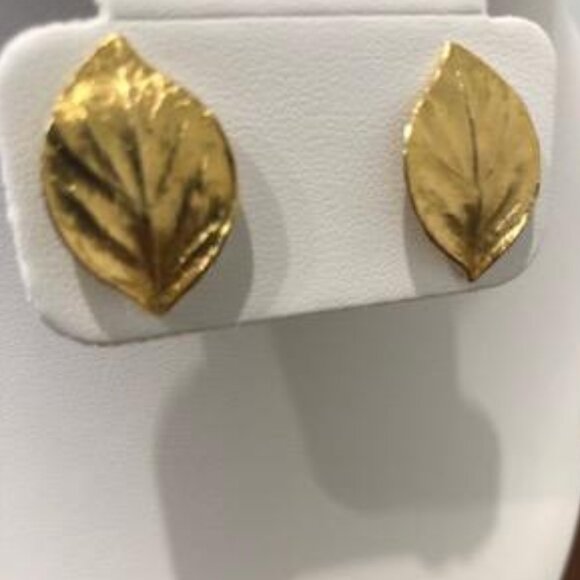 Gold Tone Leaf Stud Earrings Pre-Owned. - Picture 11 of 13